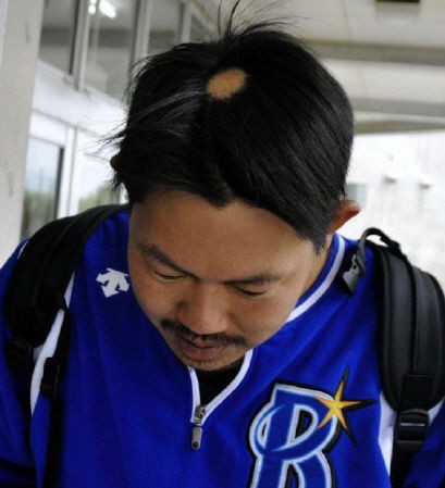 巨人山口俊 チームカラーにふさわしい格好にするために黒髪短髪 髭剃りした プロ野球まとめ