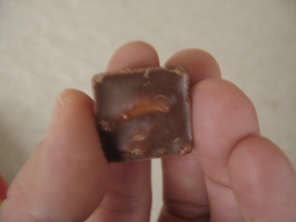 フルタの 柿の種チョコ セブンアイのツナオニオンパン Pukupukuのグルメ日記
