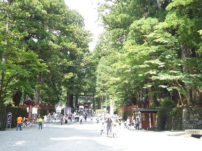 夏は やっぱこれが楽ちんバスツアー 順路２ 日光東照宮 お気らっきーでいこう