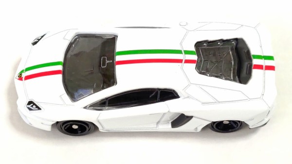 トミカ トイザらス オリジナル ランボルギーニ アヴェンタドール ナツィオナーレデザイン仕様 Pumiの小さな車館 トミカ トイザらス オリジナル ランボルギーニ アヴェンタドール ナツィオナーレデザイン仕様 Pumiの小さな車館
