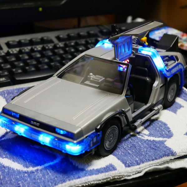 プレイモービル 70317 バックトゥザフューチャー デロリアン Amazon.co.jp: プレイモービル 『バック・トゥ・ザ・フューチャー