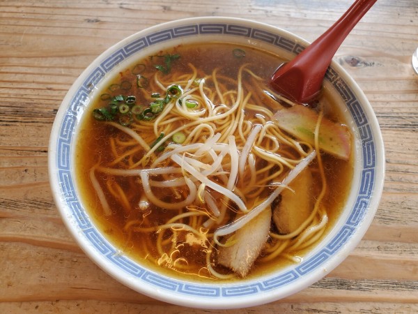 シンプルであっさりとした中華そば 紀の川そば Puyomeのごはんできてるよ シンプルであっさりとした中華そば 紀の川そば Puyomeのごはんできてるよ