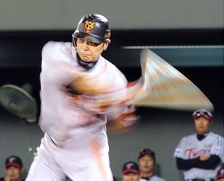 プロ野球チップス サイン入り ダルビッシュ選手、阿部慎之助選手、中島裕之選手など AS-04 【鶴岡慎也/北海道日本ハムファイターズ】カルビー 2012