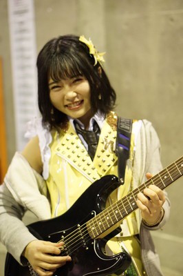 Hkt48 1期生だけでも3世代のジェネレーションギャップ 負けず嫌い秋吉優花のギター挑戦 中国語が堪能な後輩と切磋琢磨 48ラジオトーク Akbラジオまとめ