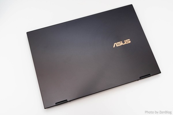ASUS ZenBook Flip S UX371EA レビュー 4K有機ELの美しさに息を呑む