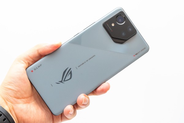 ROG Phone 8 レビュー 念願のおサイフ対応！必要なもの全部揃ったASUS