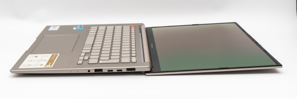 Vivobook S 14X OLED レビュー パワフルなのにモバイルできちゃう