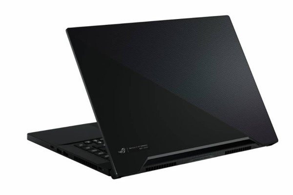 4Kで60Hz・フルHDで240Hz 選べる2つのゲーミングノートPC「ROG
