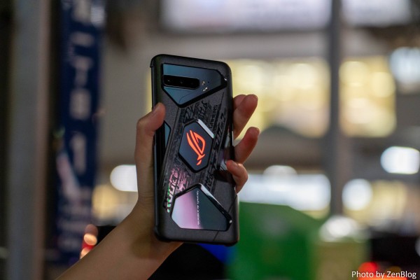 ASUS Store（エイスース ストア） - ROG Phone 3 (ZS661KS-BK512R16)