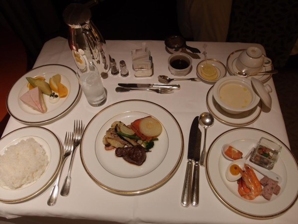 横浜ロイヤルパークホテル スタンダードダブル宿泊記 アニメ宿泊記