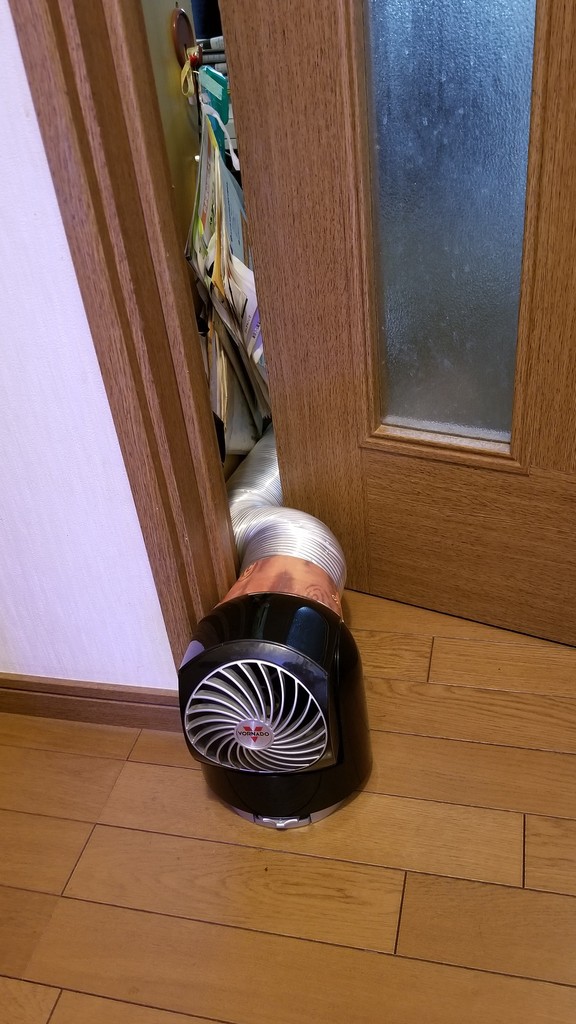 真夏の対策 窓用換気扇vfw x2設置 楽して海水魚16 真夏の対策 窓用換気扇vfw x2設置 楽して海水魚16