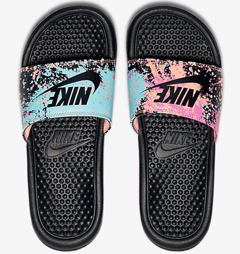 ナイキnike ベナッシ ウィメンズ Just Do Itプリント登場 テニスショップラリーのブログ