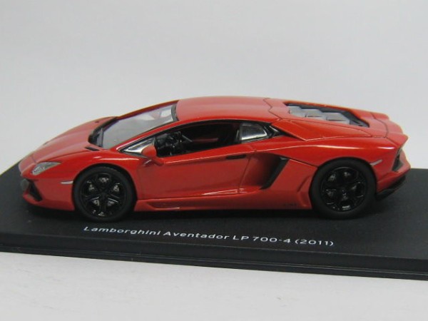 43-0100 Lamborghini Aventador LP700-4 ランボルギーニ公式