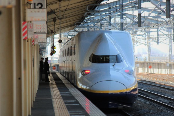 Jr東 E4系p52編成が全般検査を出場 旅路 たびじ
