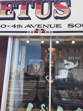 ミネアポリス旅行記 プリンスのあしあと 5日目 Around The World ラズベリの部屋