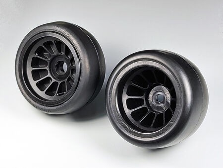 【美品】 采ブランド の Side by Side : F1ラバータイヤいよいよ発売!! F1