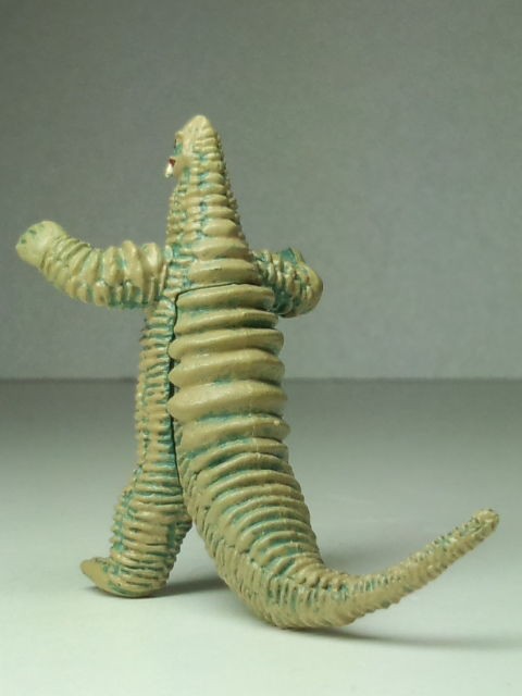 デフォルメウルトラ怪獣「怪獣無法地帯 初代レッドキングVSチャンドラー＋マグラー デフォルメウルトラ怪獣「怪獣無法地帯 初代レッドキングVS