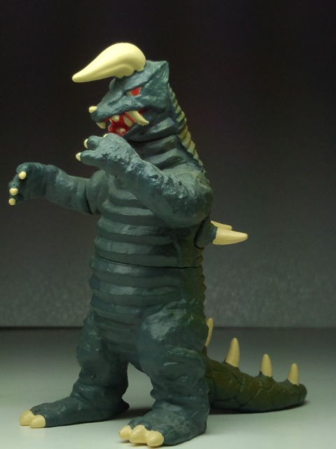 HG「ブラックキング」 : 怪獣バイパス