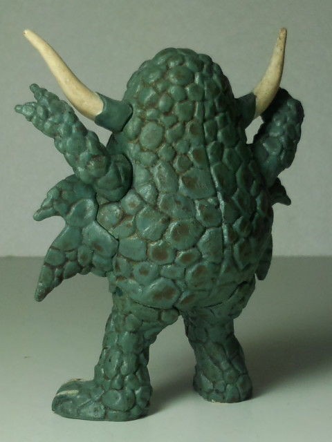 ＨＧ「アクマニヤ星人」（ポルターガイスト） : 怪獣バイパス