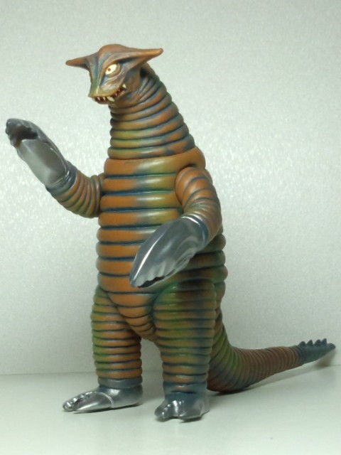 バンダイソフビ「サドラ」 : 怪獣バイパス