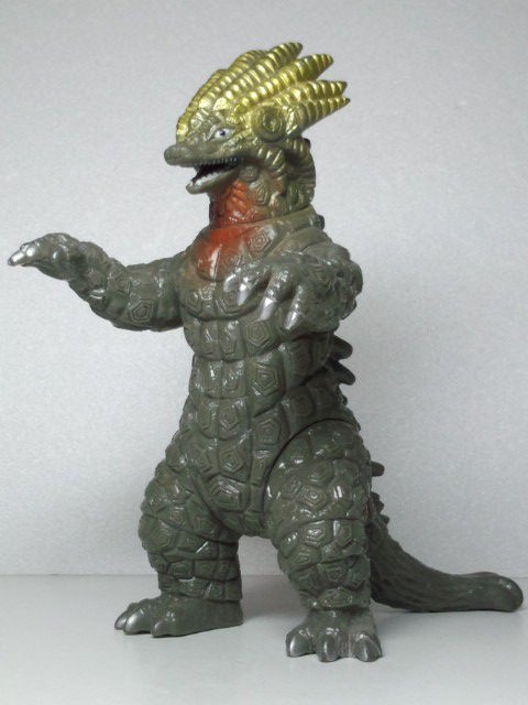 バンダイソフビ「サラマンドラ」 : 怪獣バイパス