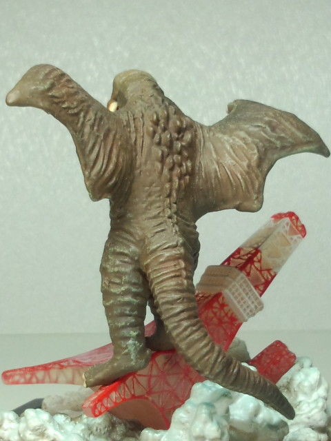 パノラマファイト「ペギラ 対 ウルトラマン」 : 怪獣バイパス