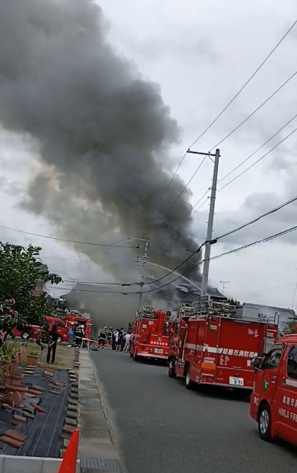火事情報まとめ 兵庫県姫路市北今宿3丁目付近 住宅街から激しい黒煙あがる火災9 7 兵庫 姫路市 事件事故 災害速報ニュース 火事情報まとめ 兵庫県姫路市北今宿3丁目付近 住宅街から激しい黒煙あがる火災9 7 兵庫 姫路市 事件事故 災害速報ニュース