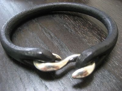 爆買い : レザーブレスレット WILDSWANS my things favorite アクセサリー