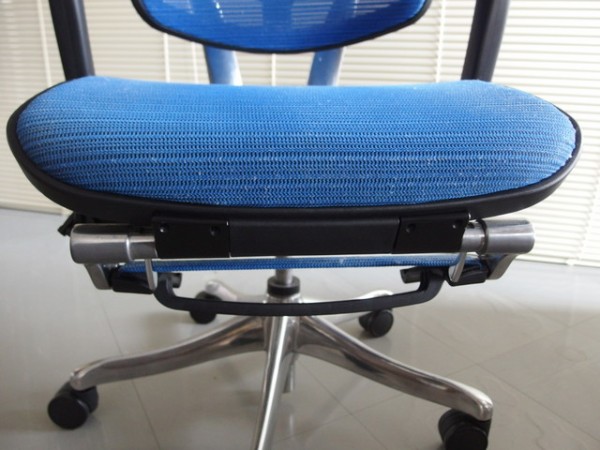 エルゴヒューマン プロ オットマン 購入レビュー(Ergohuman PRO エルゴヒューマン プロ オットマン 購入レビュー(Ergohuman PRO
