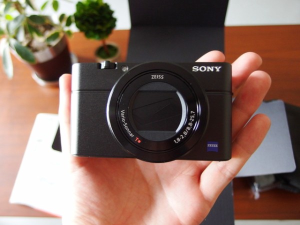 デジカメ「SONY RX100M3」開封の儀（各部外観の詳細と付属品と軽く撮影