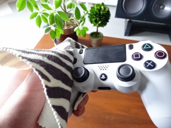 Ps4 Xbox One コントローラーに付いた手脂や汗や垢を拭き取るのに適したクロスの紹介 鳥取の社長日記