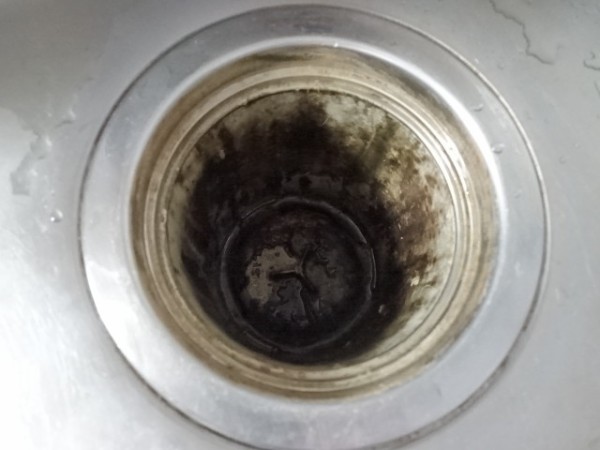 銅の水切りカゴ 排水口ゴミ受け の効果を調べる 4年後 鳥取の社長日記