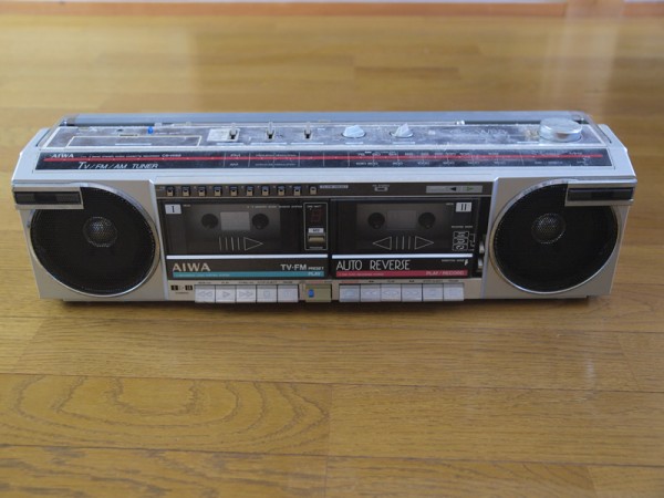 SANYOとAIWA カセット　( 未確認 ) 古いラジカセ わしのお父さんが持ってたブツ : 鳥取の社長日記