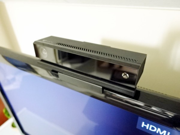 Xbox One Kinectをテレビの上に置くスタンドの紹介 鳥取の社長日記