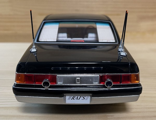 1/18 トヨタ センチュリー (GZG50) 2007 日本国内閣総理大臣専用車