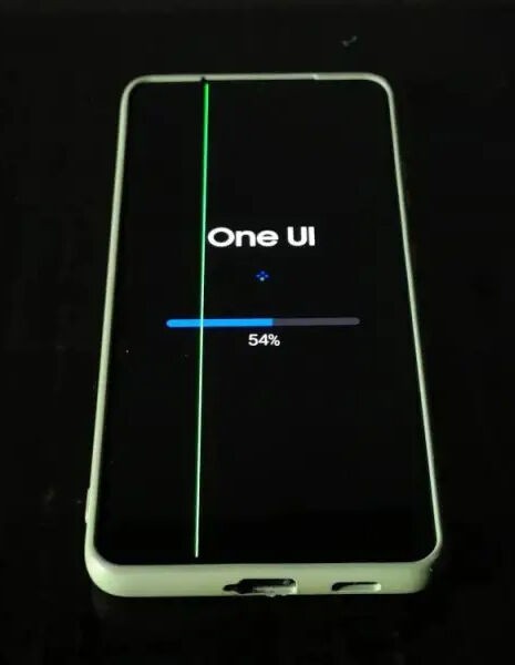 Samsung Galaxy S21 ブラック 画面に線あり Galaxyスマホの画面に「緑色の線」が走る問題が発生、インドでは