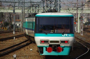 反射板を着けた381系 スーパーくろしお : 理瑛旅客鉄道 II