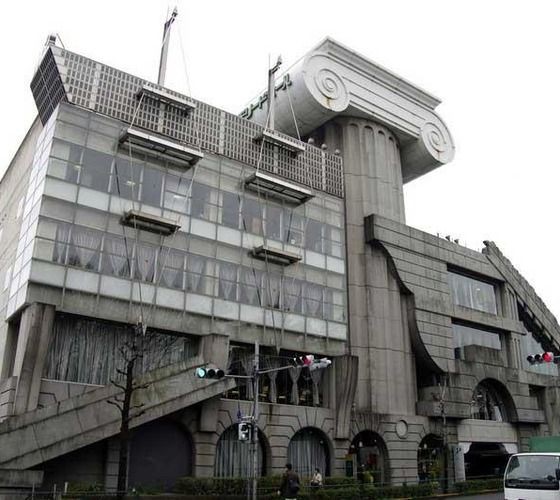 醜い建築物 世界ワースト１０ バンクーバーの森