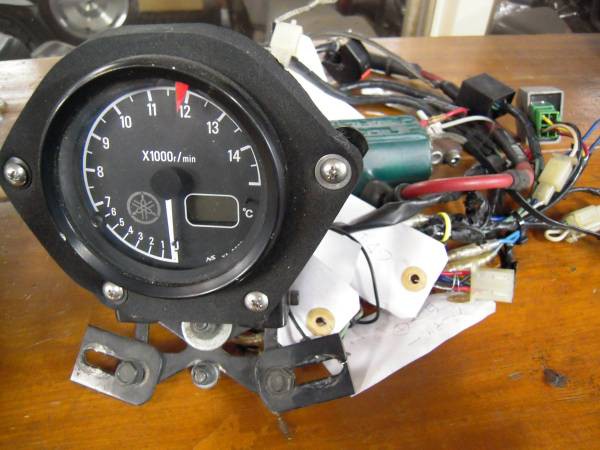 中古(純正) 　TZ250 ? 　タコメーター　検索　　tz125 ta125 rz250 tzr250 Yahoo!オークション -「tz」(ヤマハ用) (メーター)の落札相場・落札価格