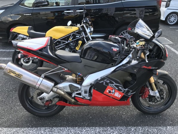 日本で二台しかないらしいバイク、アプリリア RSV ミッレ SP : ここんところ++