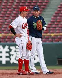 小園海斗と山田哲人の3年目成績 Red 速報
