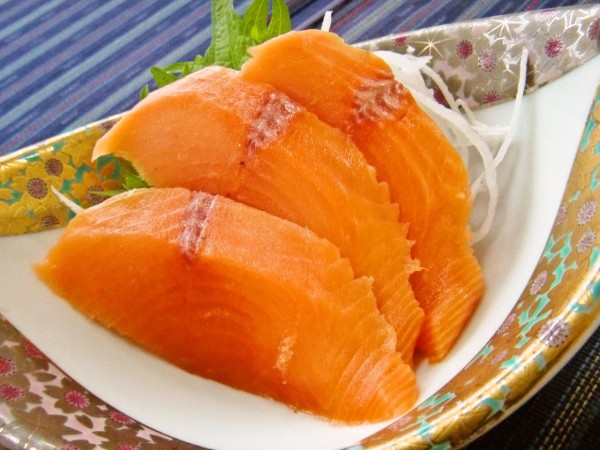 桜鱒にヤリイカ 春の積丹 旬感プラン アワビも３品 積丹四季徒然独言