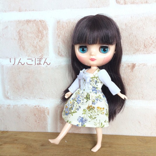 ミディブライスサイズのワンピースができました リカちゃん服ハンドメイド りんごぽんのおうち 札幌市