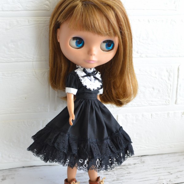 黒のレースのワンピース！/やっと雪が溶けてきました : リカちゃん服