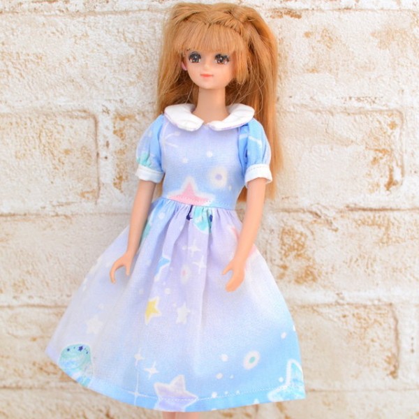 27cmドールサイズのワンピース、ブライスちゃんにも似合います/本日数