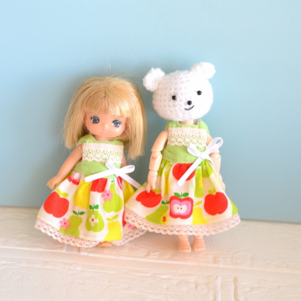 ミキちゃんマキちゃん、オビツ11ボディさんサイズのワンピース/セリア