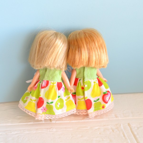 ミキちゃんマキちゃん、オビツ11ボディさんサイズのワンピース/セリア