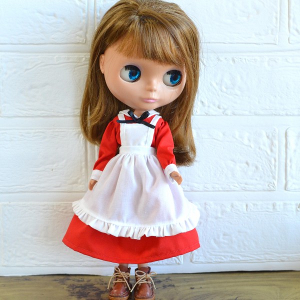 赤のワンピースとレトロなエプロンのセット！ : リカちゃん服