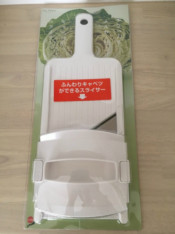 とんかつ屋さんのようなキャベツの千切りを作れる「貝印 匠創 キャベツスライサー」 : Rinのシンプルライフ Powered by ライブドアブログ