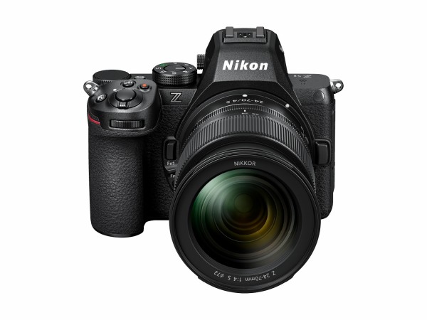 ニコン Z5II : ROBERTOHOUSE